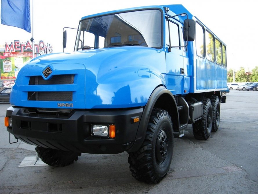 Урал-3255 кабина