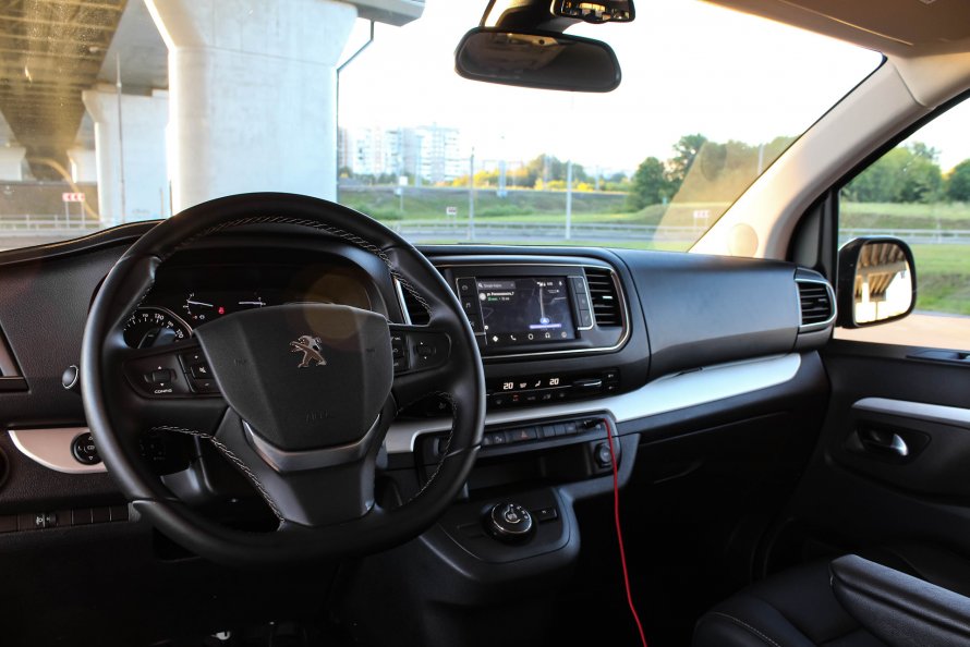 Peugeot traveller 2018