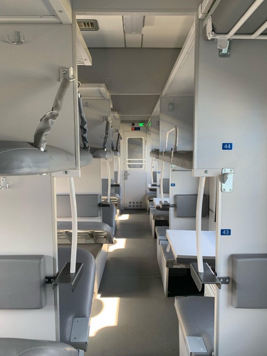 Фирменный поезд Ангара