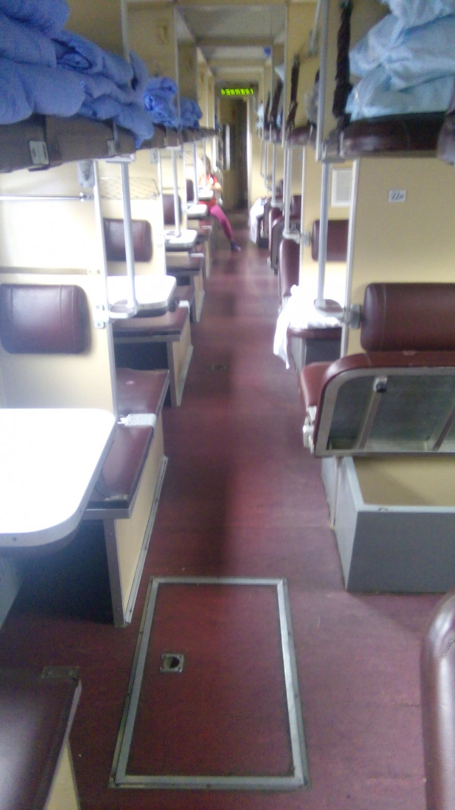 Поезд стучит колесами