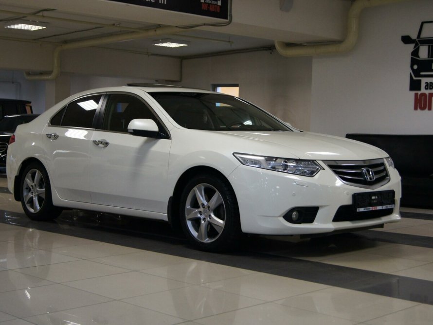 Honda Accord 8 Рестайлинг салон