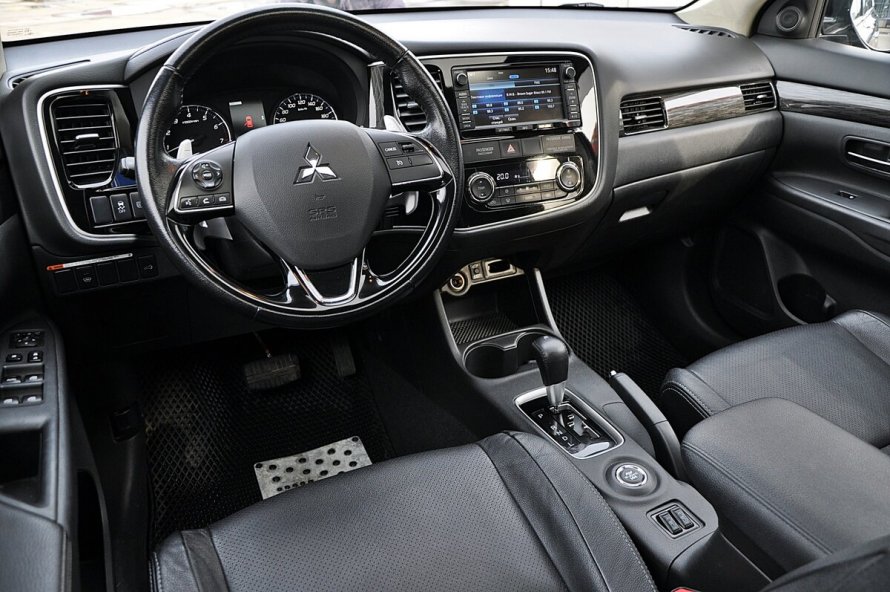 Mitsubishi Outlander III Рестайлинг 3 салон
