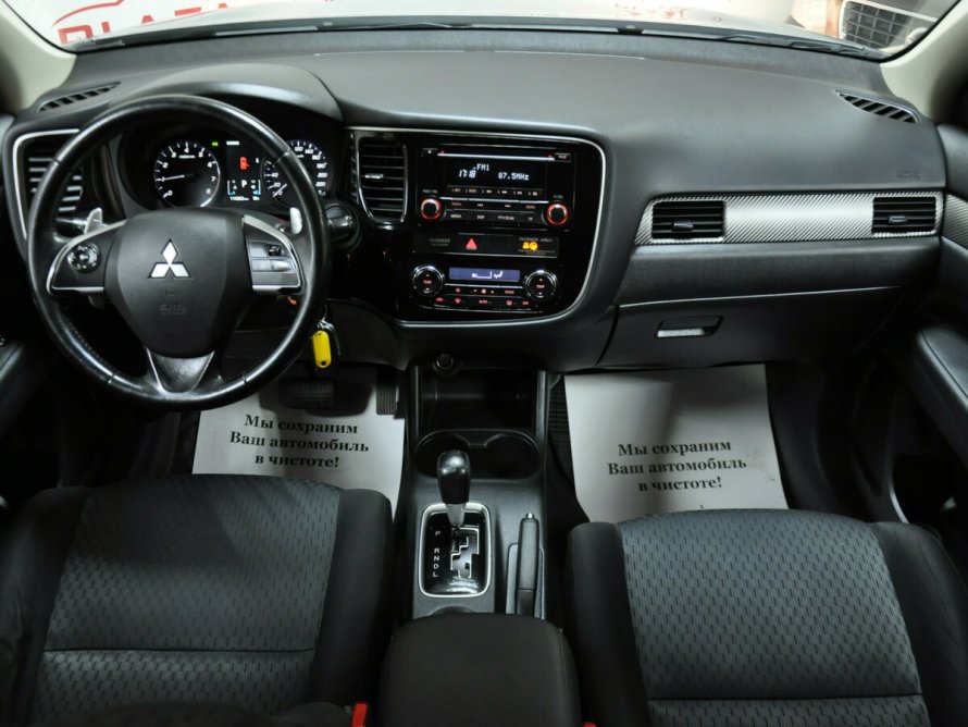 Mitsubishi Outlander 2013 салон