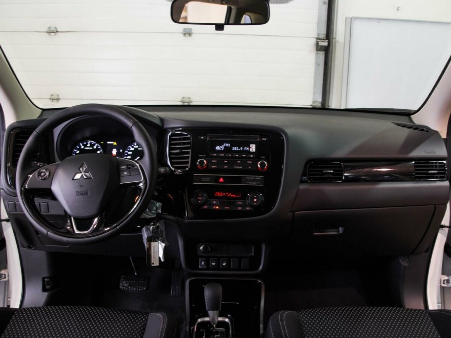 Mitsubishi Outlander III Рестайлинг 3 салон