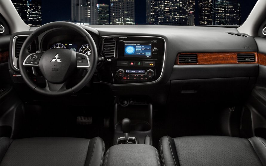 Салон PHEV Outlander 3