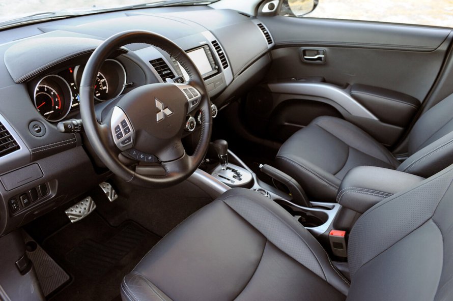 Mitsubishi Outlander XL 2008 салон