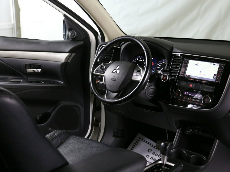 Mitsubishi Outlander III Рестайлинг 3 салон