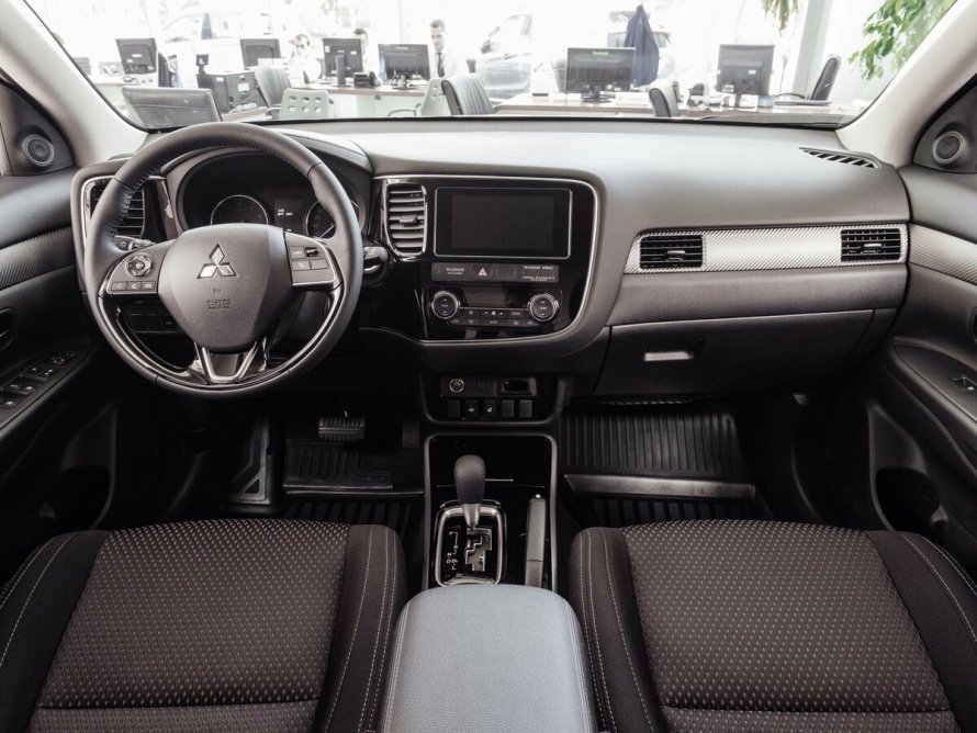 Mitsubishi Outlander III Рестайлинг