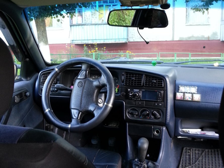 Volkswagen Passat b3 салон