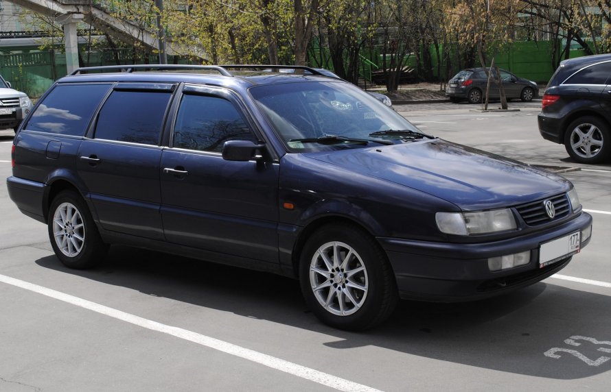 Volkswagen Passat b4 седан 1.8 металлик