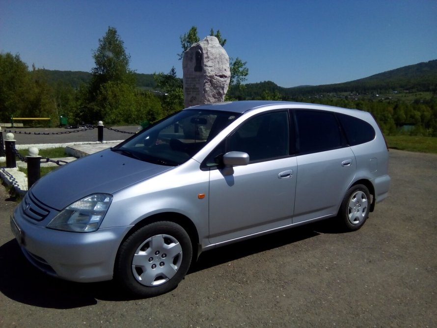 Honda Stream 1 2002