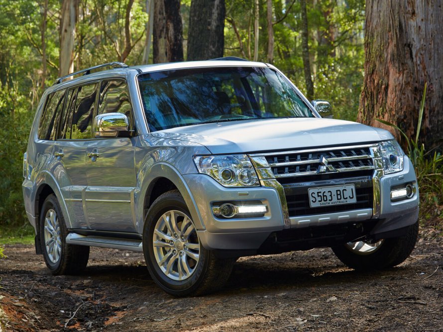 Mitsubishi Pajero 2015