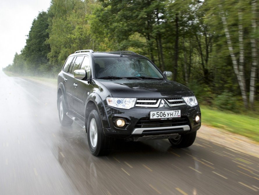 Mitsubishi Pajero Sport 2