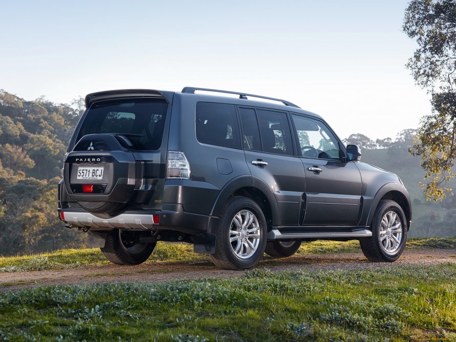 Mitsubishi Pajero 4