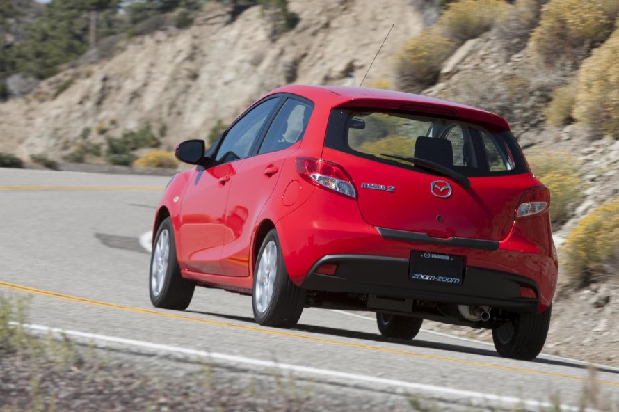 Mazda 2 хэтчбек