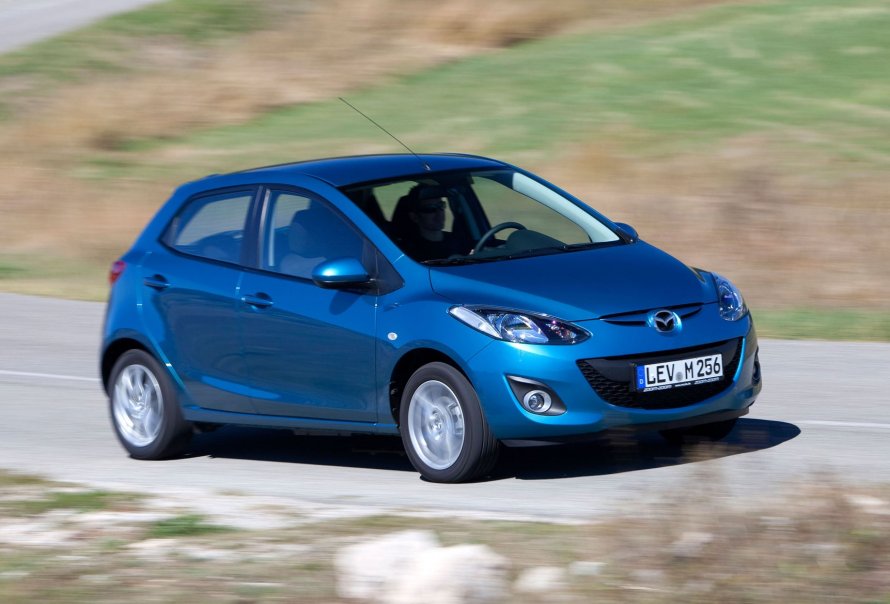 Mazda 2 хэтчбек