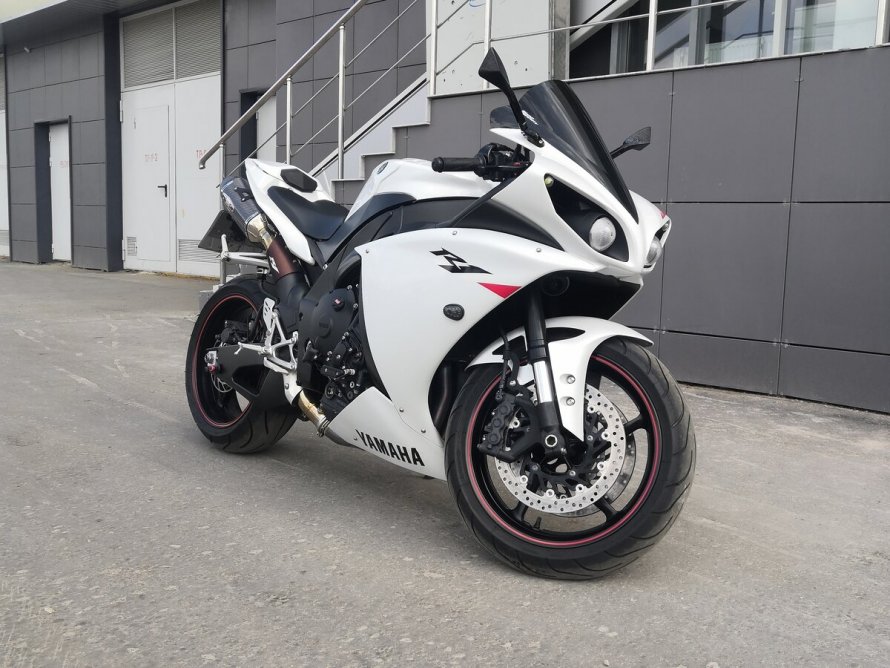 Yamaha r1 2014 белый