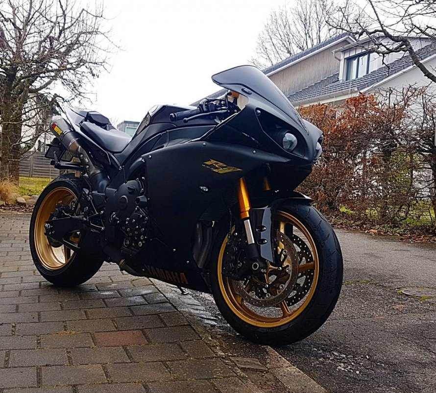 Yamaha r1 Diablo r1