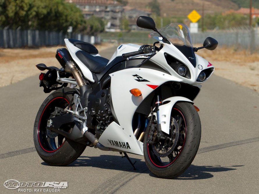 Yamaha r1 2010