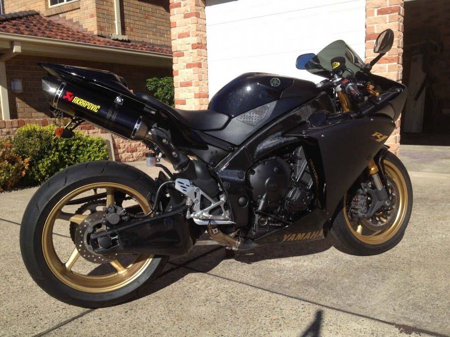 Yamaha YZF r1 чёрный матовый