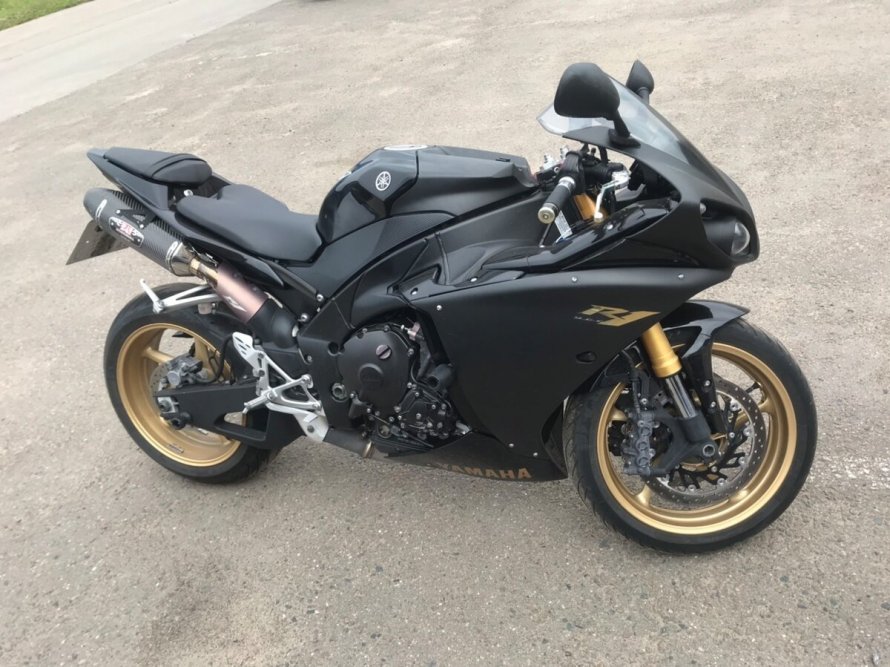 Ямаха YZF-r1 2010