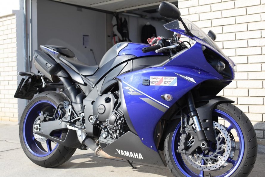 Ямаха YZF r1