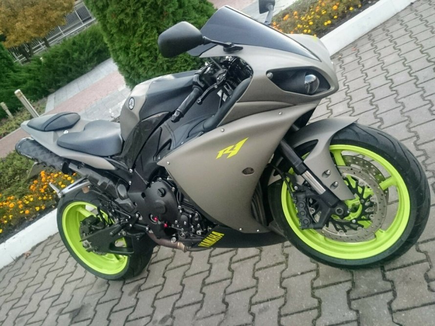 Yamaha r1 2010