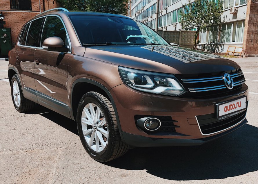 Volkswagen Tiguan 2021 коричневый