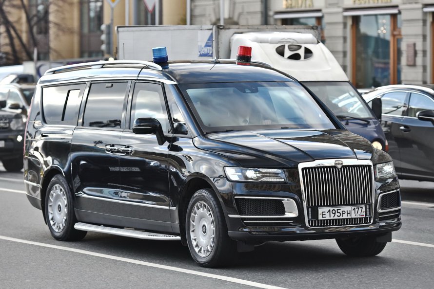 Аурус Арсенал автомобиль