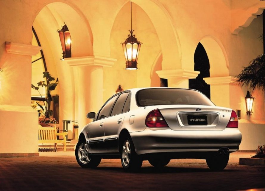 Hyundai Sonata 1