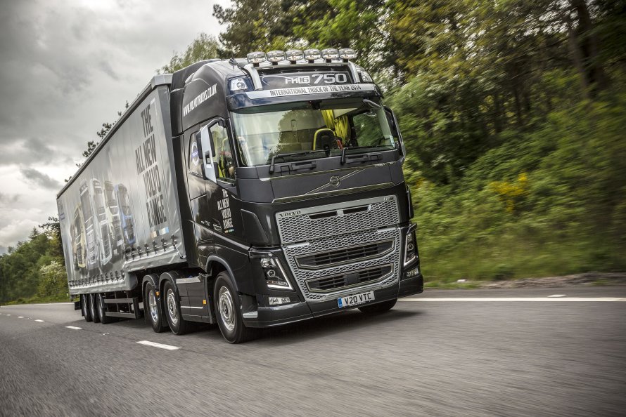 Грузовик Volvo fh16