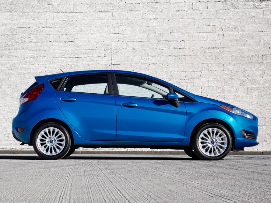 Ford Fiesta 2015 хэтчбек