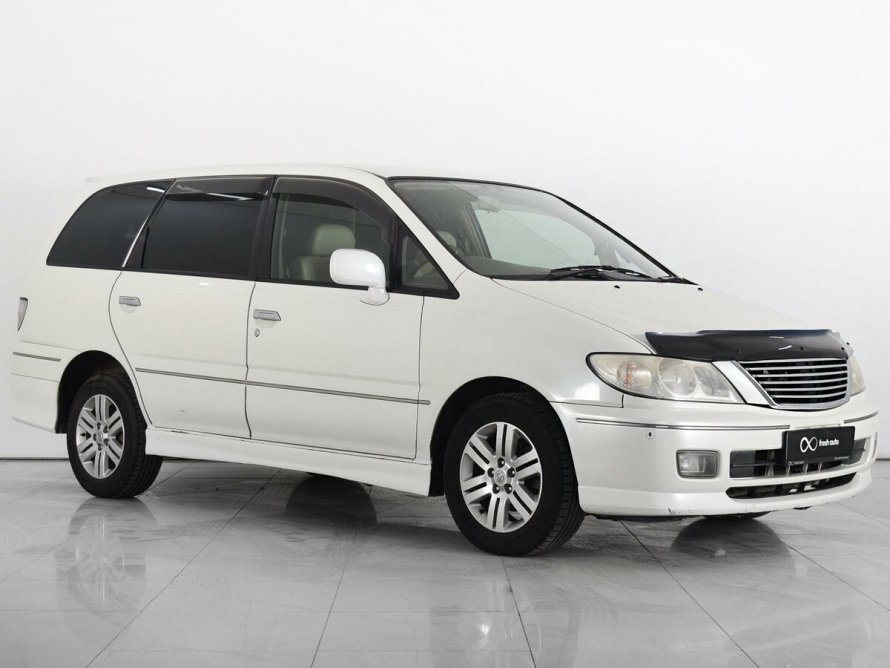 Nissan Presage 2002