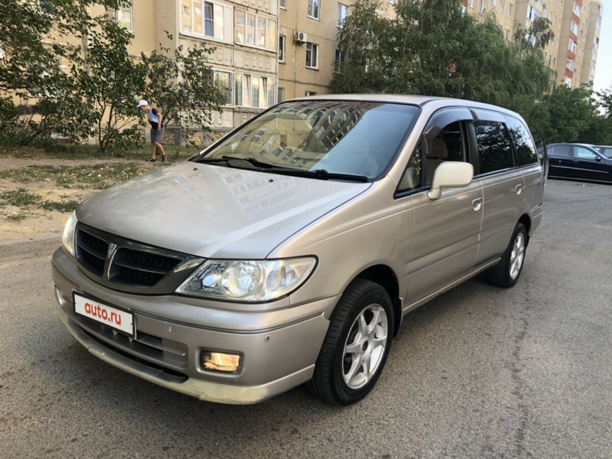 Ниссан Пресаж 2002 года