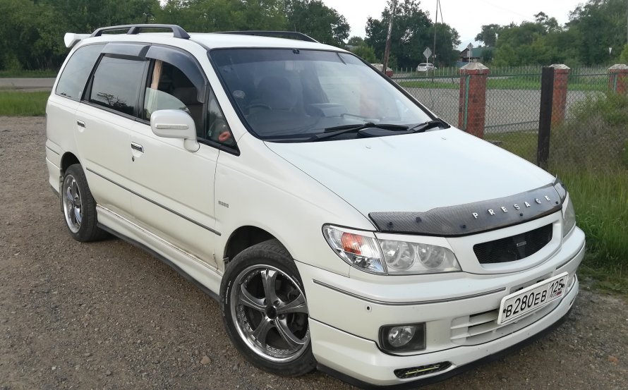 Ниссан Пресаж 2000