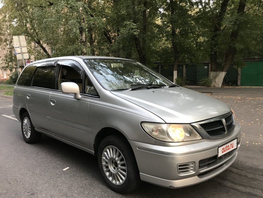 Nissan Presage II