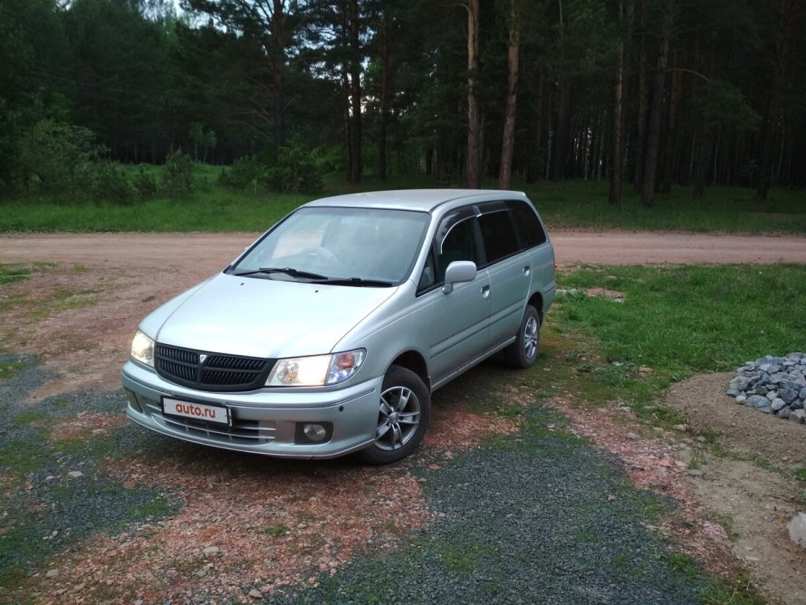 Ниссан Пресаж 2001 год
