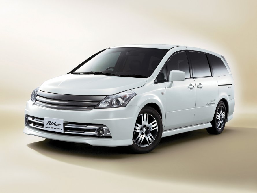 Nissan Presage 2003