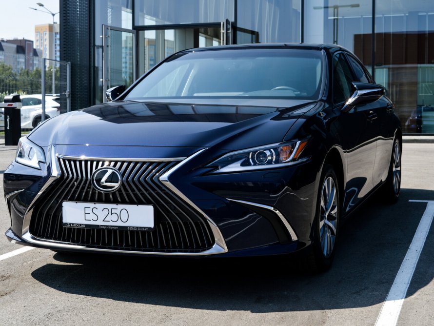 Lexus es VII 250 2020