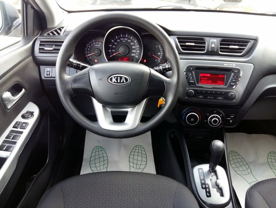 Kia Rio 3 салон 1.4