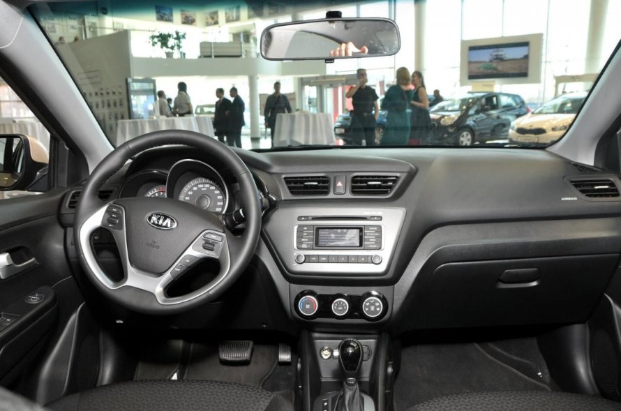 Kia Rio Comfort 2015 салон
