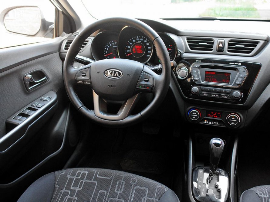 Kia Rio III 2014 интерьер