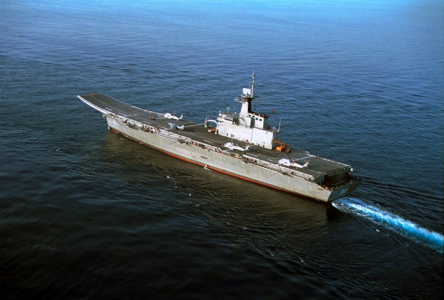 Авианосец Chakri Naruebet