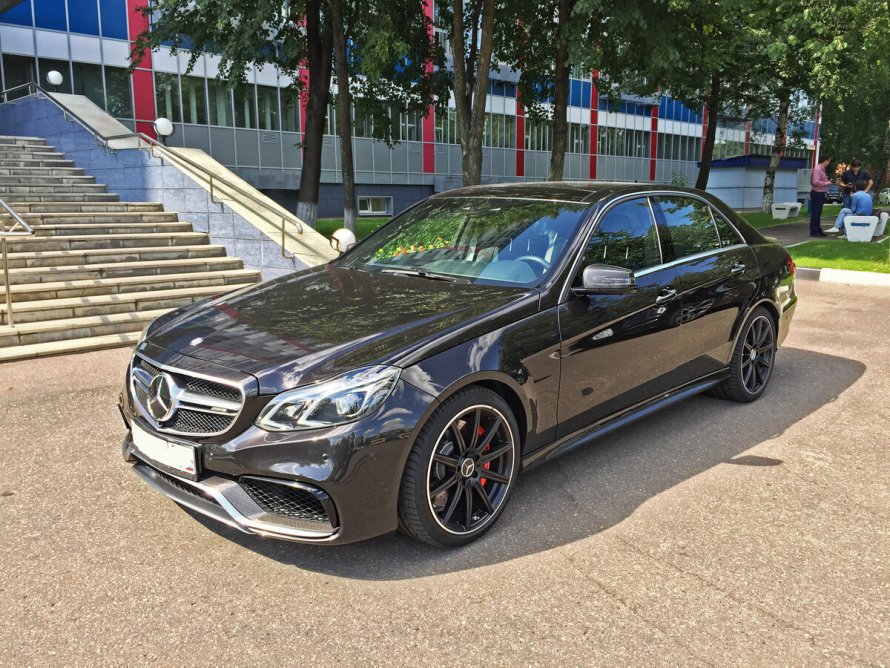 Mercedes e63s AMG 212