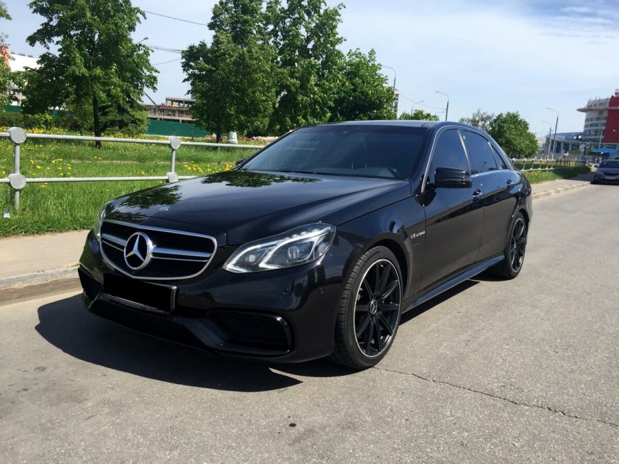 Мерседес w212 AMG черный