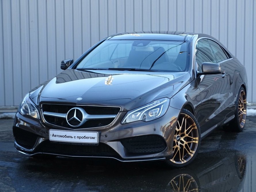Mercedes e 212 Coupe