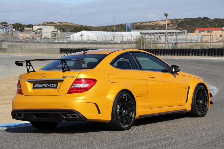 Мерседес c63 AMG Black Series