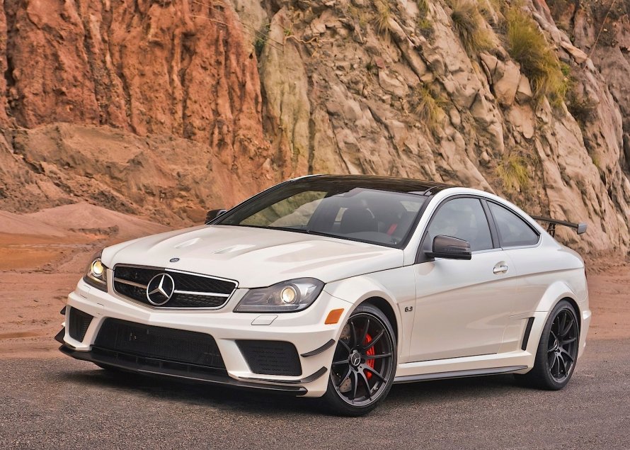 Mercedes Benz c63 AMG