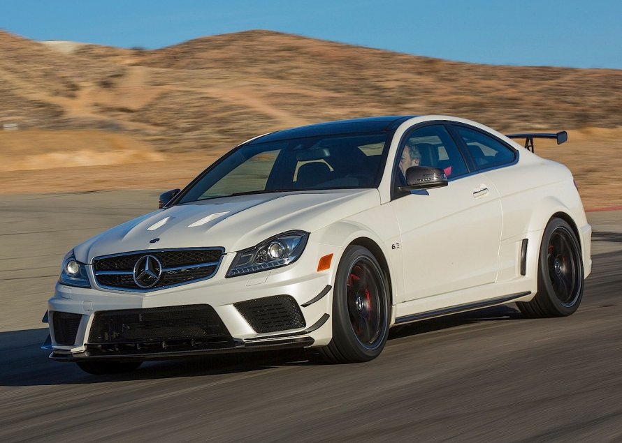 Мерседес Бенц с 63 AMG