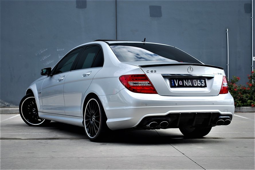 Mercedes c63 AMG 2011
